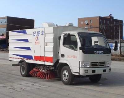 东风国五扫路车CLW5040TSLD5