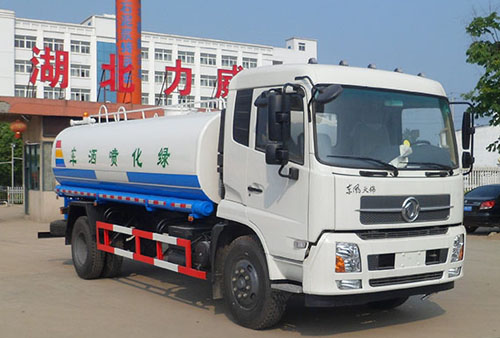 东风天锦洒水车图片