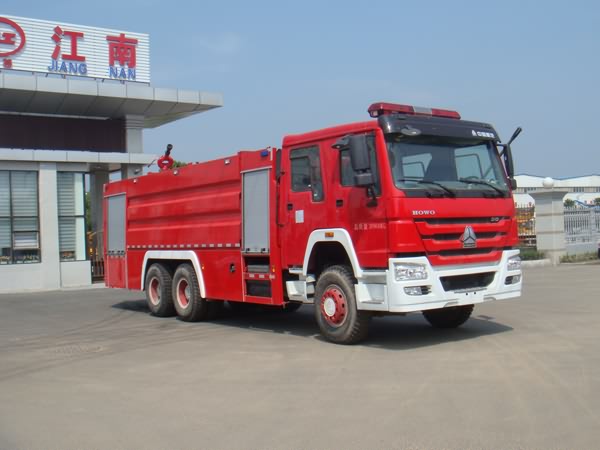 豪沃15.7方水罐消防车JDF5313GXFSG160型