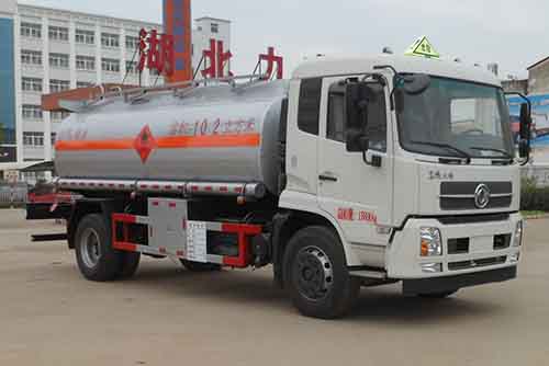 10方东风运油车HLW5160GYY型