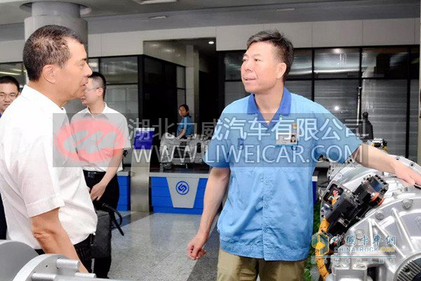 法士特与龙工集团就创新共推进中国民族工业的发展