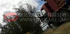 寿光：司机开车堵河口 骨折后仍想救灾