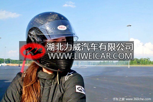 马达一响黄金万两 美女的卡车你敢上吗?