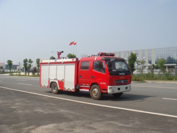 东风2.6方水罐消防车JDF5080GXFSG30/A型