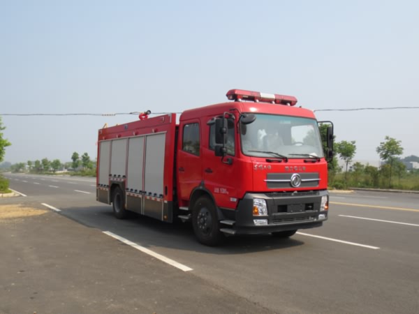 东风5.7方水罐消防车JDF5154GXFSG60型