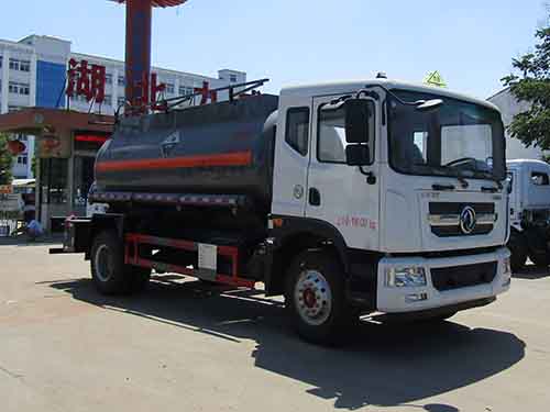 HLW5180GFW5EQ腐蚀性物品罐式运输车