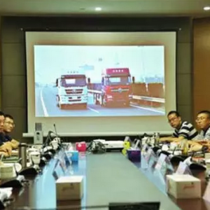 又一大单 天津优先选用重汽新型渣土车