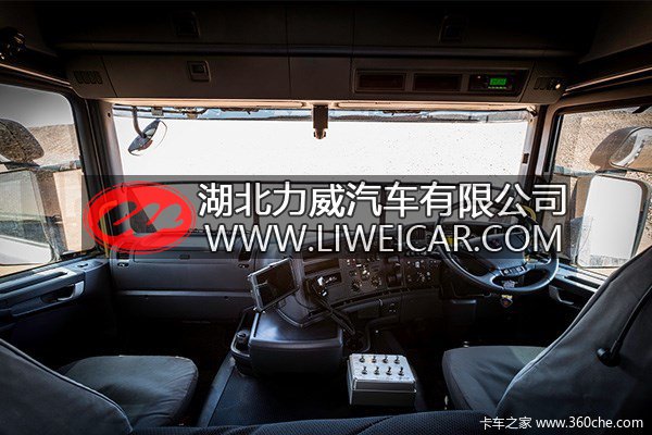 730马力载重220吨 澳洲迎最'大'斯堪尼亚
