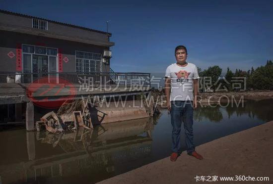洪水退去  卡车敢死队卡车残骸重见天日
